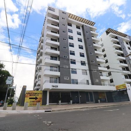 Lovely 2 Bedroom Rental Unit With Free Parking グアテマラシティ エクステリア 写真