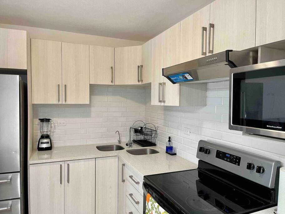 Lovely 2 Bedroom Rental Unit With Free Parking グアテマラシティ エクステリア 写真