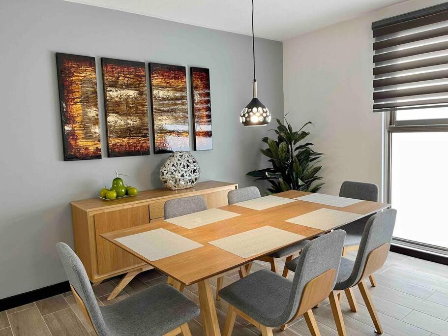 Lovely 2 Bedroom Rental Unit With Free Parking グアテマラシティ エクステリア 写真