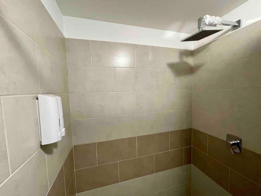 Lovely 2 Bedroom Rental Unit With Free Parking グアテマラシティ エクステリア 写真